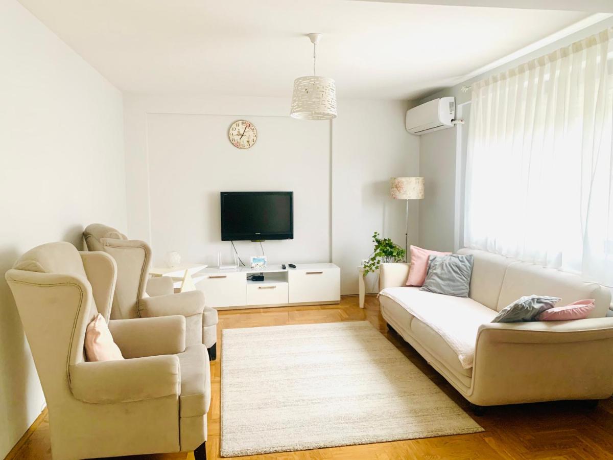 פריזרן Cozy City Center Apartment מראה חיצוני תמונה